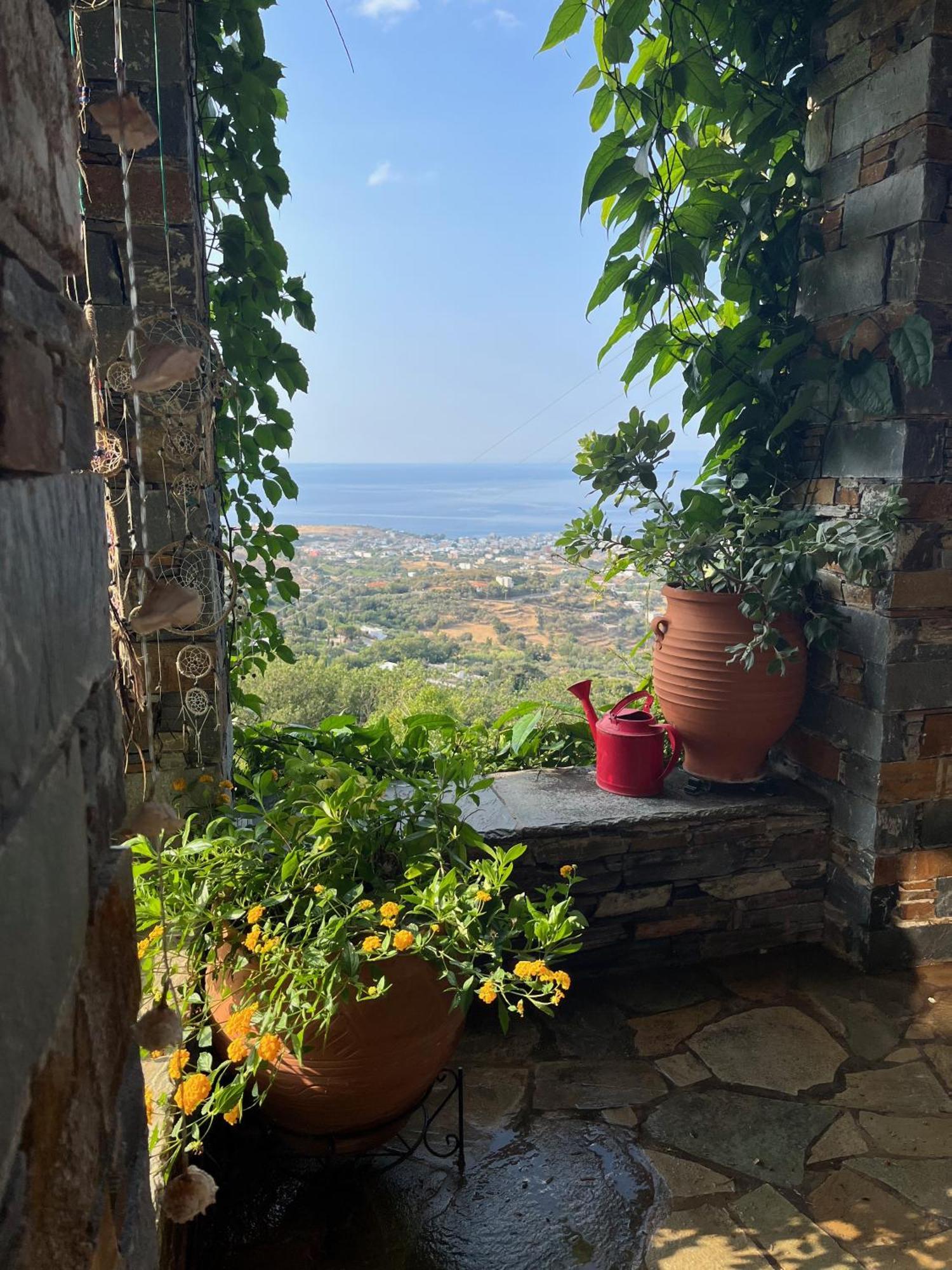 Villa Kasteli - Secret Beauty In The Mountains Каристос Экстерьер фото